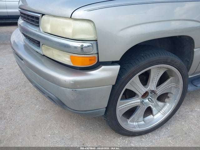 Продажа на аукционе авто 2000 Chevrolet Suburban 1500 Lt, vin: 3GNEC16T4YG127529, номер лота: 43079545