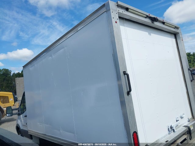 Ford Transit 2018 1FDBF8ZM5JKA87388 Image 3