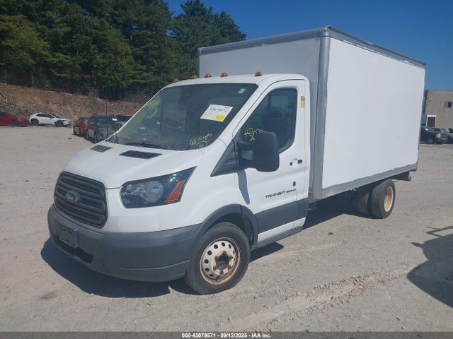 Ford 2018 2018 1FDBF8ZM1JKA90479 Image 2