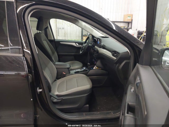 1FMCU9G67MUA74137 Ford ESCAPE SE