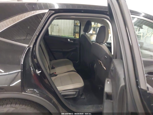 1FMCU9G67MUA74137 Ford ESCAPE SE