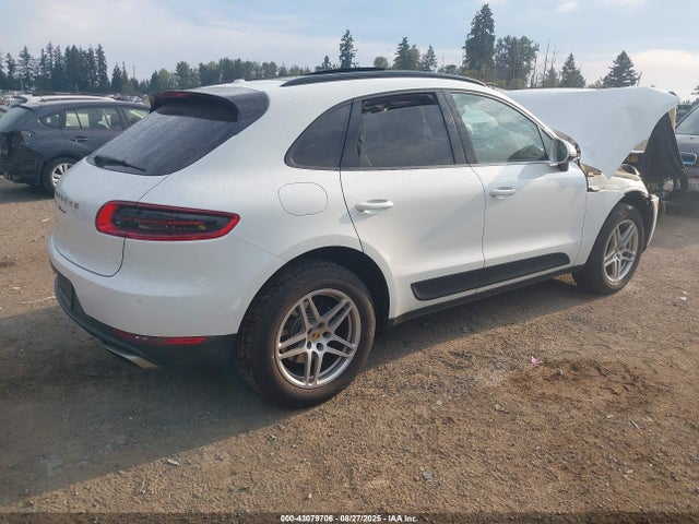 Porsche Macan 2017 WP1AA2A57HLB82618 Image 4