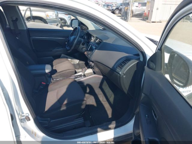 2018 MITSUBISHI OUTLANDER SPORT JA4AP3AU8JZ030566 Photo 4