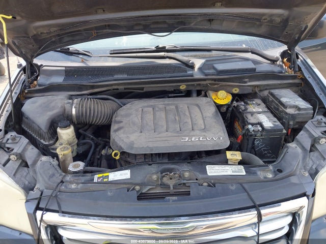 2C4RC1BGXER207412 Chrysler Town and Country