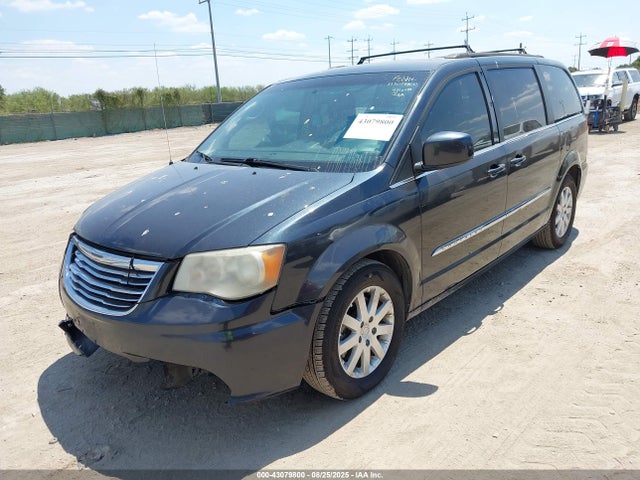 2C4RC1BGXER207412 Chrysler Town and Country