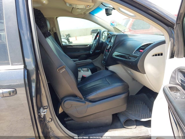 2C4RC1BGXER207412 Chrysler Town and Country