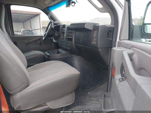 1GCWGAF1XH1320430 Chevrolet lwn - di: direct injection, xlde