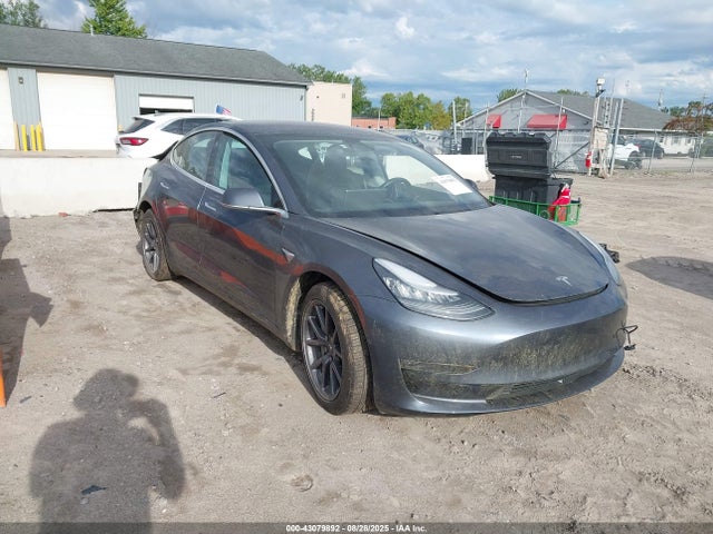 2018 TESLA MODEL 3 5YJ3E1EB5JF119549 Photo 0