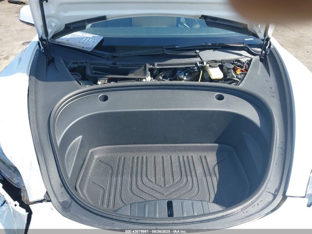2023 TESLA MODEL 3 5YJ3E1EA5PF586938 Photo 9