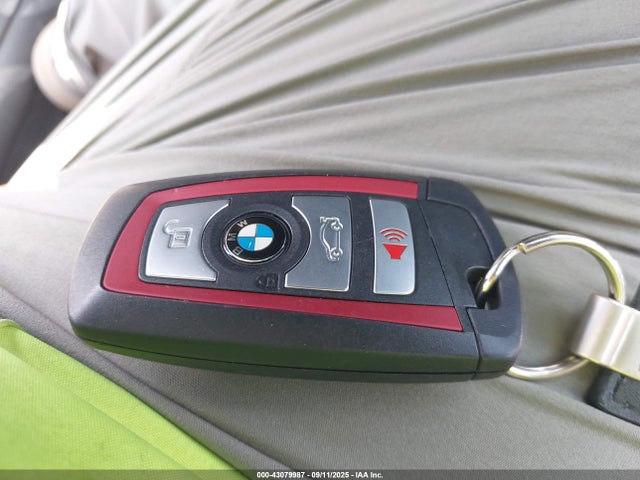 BMW 2016 2016 WBA8E9G57GNT84816 Image 11