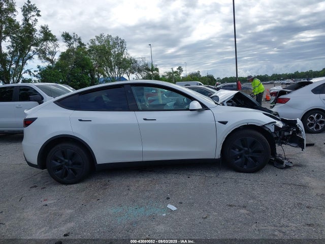 7SAYGDEE1SF221625 Tesla 2025