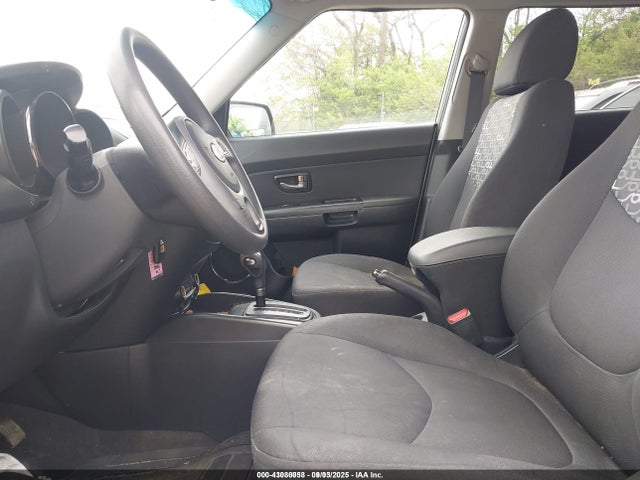 2010 KIA SOUL KNDJT2A27A7161445 Photo 4