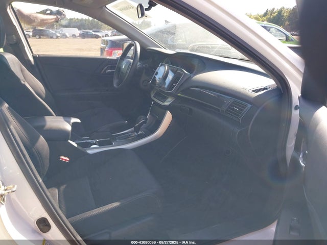 Honda k24w1 2014 1HGCR2F57EA263204 Image 5
