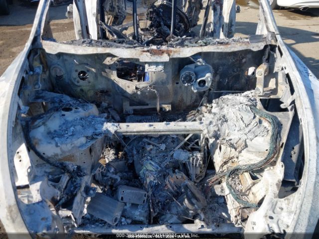 2021 TESLA MODEL Y 5YJYGDEE1MF076070 Photo 9