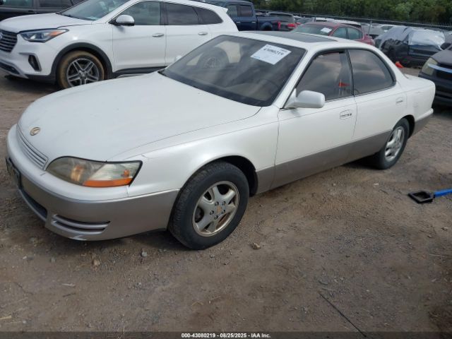 1996 LEXUS ES JT8BF12G6T0180319 Photo 1