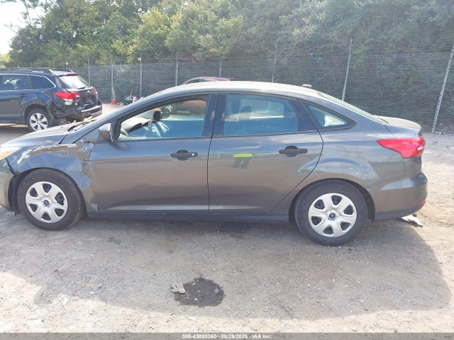 Ford 2015 2015 1FADP3E2XFL227122 Image 14