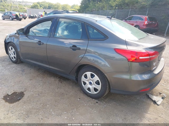 Ford 2015 2015 1FADP3E2XFL227122 Image 3