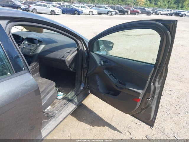 Ford 2015 2015 1FADP3E2XFL227122 Image 5