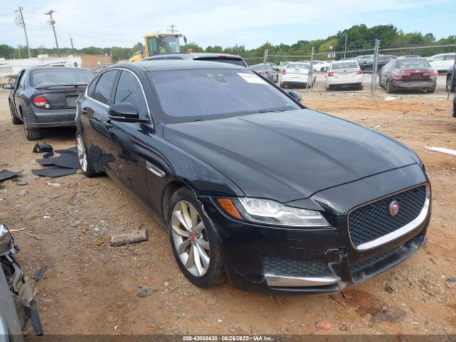 2017 JAGUAR XF SAJBJ4BN4HCY32202 Photo 0