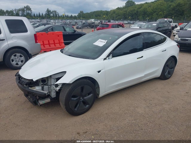2018 TESLA MODEL 3 5YJ3E1EB7JF073884 Photo 1