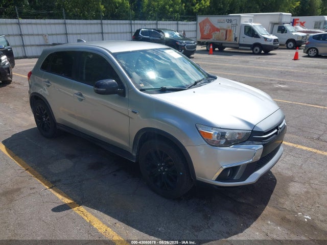 2018 MITSUBISHI OUTLANDER SPORT JA4AP3AU7JU012315 Photo 0