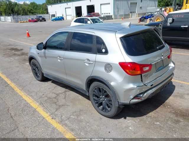 2018 MITSUBISHI OUTLANDER SPORT JA4AP3AU7JU012315 Photo 2