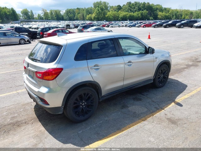 2018 MITSUBISHI OUTLANDER SPORT JA4AP3AU7JU012315 Photo 3