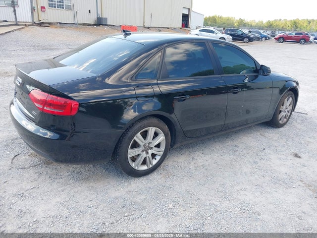 2011 AUDI A4 WAUAFAFL0BN013618 Photo 3