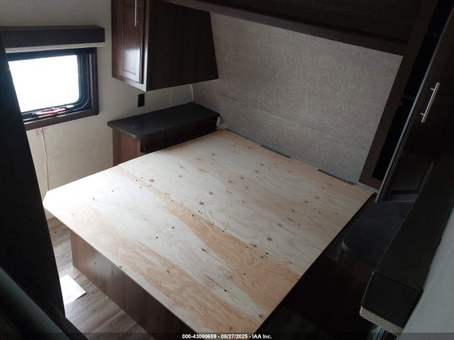 1UJBJ0BN7K17V1186 Jayco 2019