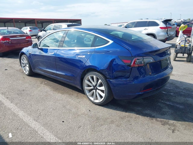 2020 TESLA MODEL 3 5YJ3E1EB3LF667195 Photo 2