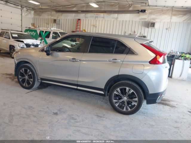 2018 MITSUBISHI ECLIPSE CROSS JA4AT5AA7JZ065290 Photo 2