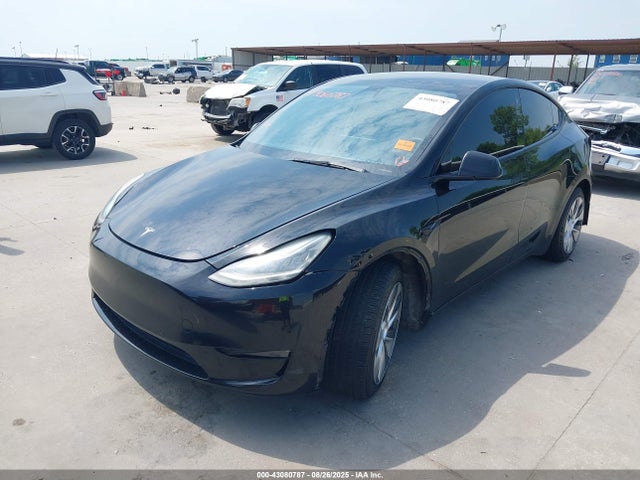 43080787 :رقم المزاد ، 5YJYGDEE1MF258528 vin ، 2021 Tesla Model Y Long Range Dual Motor All-wheel Drive مزاد بيع