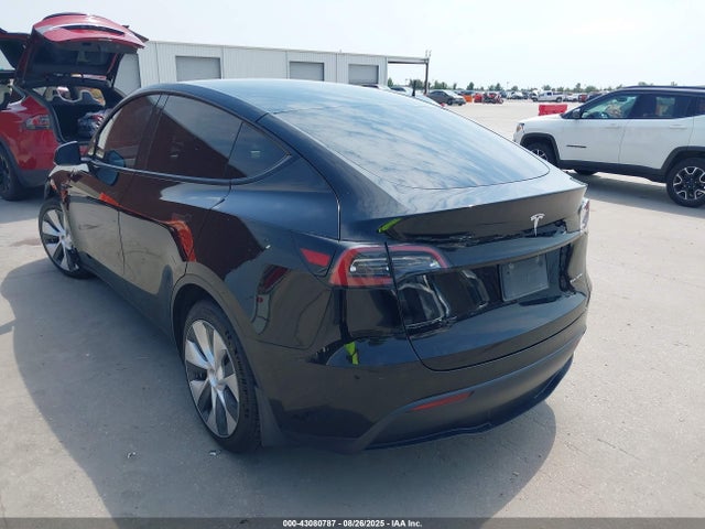 43080787 :رقم المزاد ، 5YJYGDEE1MF258528 vin ، 2021 Tesla Model Y Long Range Dual Motor All-wheel Drive مزاد بيع