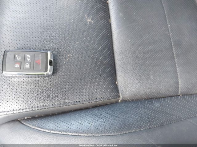 2021 JAGUAR F-PACE SADCJ2EX9MA685826 Photo 10