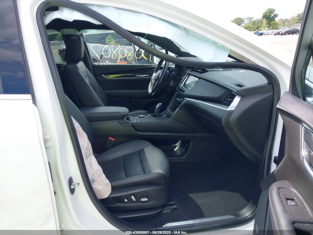 1GYKNCRS7LZ144171 Cadillac lgx