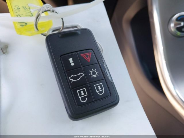 2017 VOLVO V60 YV140MEKXH1367247 Photo 10