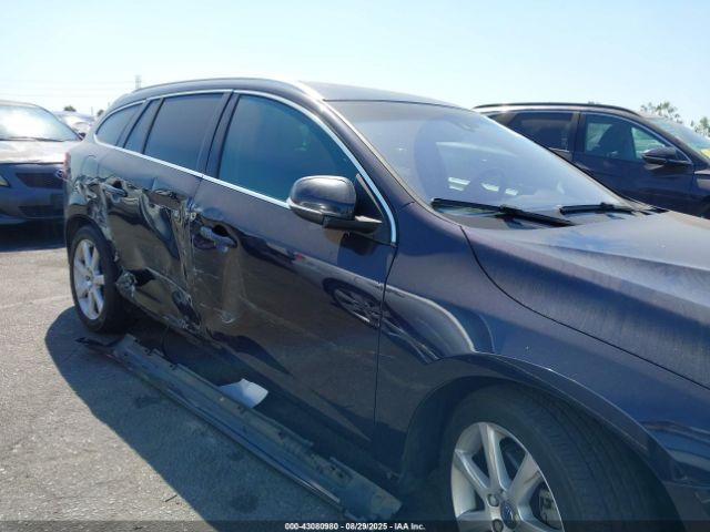 2017 VOLVO V60 YV140MEKXH1367247 Photo 5