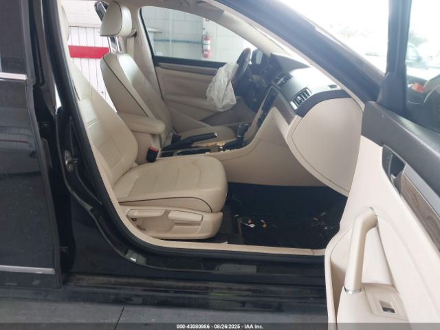 2016 VOLKSWAGEN PASSAT 1VWBS7A33GC048666 Photo 4