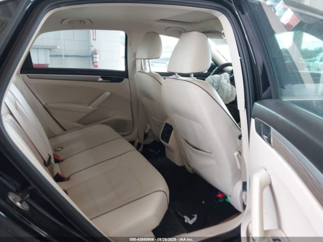 2016 VOLKSWAGEN PASSAT 1VWBS7A33GC048666 Photo 7