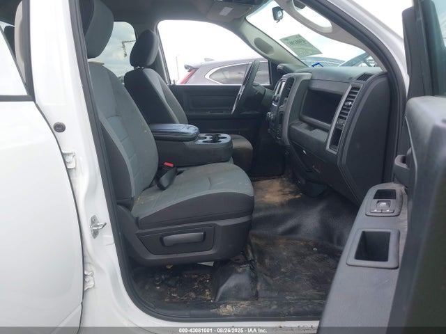 2023 Ram 1500 Classic Tradesman  4x2 6'4 Box მანქანა იყიდება აუქციონზე, vin: 1C6RR6FT7PS535902, აუქციონის ნომერი: 43081001