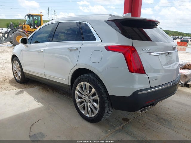 2019 CADILLAC XT5 1GYKNFRS4KZ256829 Photo 2