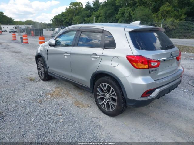 2018 MITSUBISHI OUTLANDER SPORT JA4AR3AU1JU018587 Photo 2