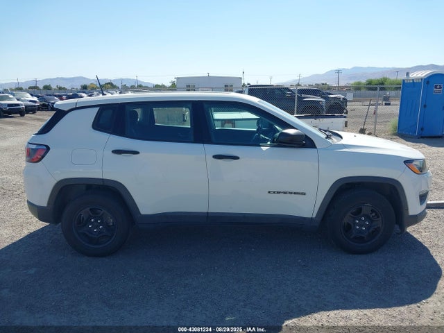 Jeep Compass 2018 3C4NJCAB6JT263442 Image 13