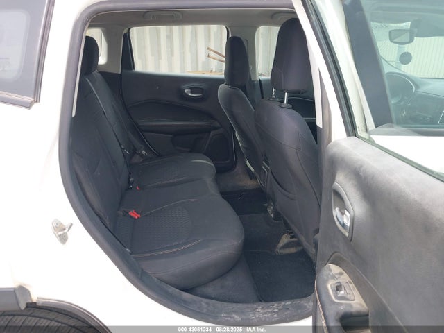 Jeep Compass 2018 3C4NJCAB6JT263442 Image 8
