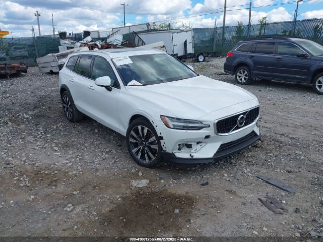 2021 VOLVO V60 CROSS COUNTRY YV4102WK8M1068102