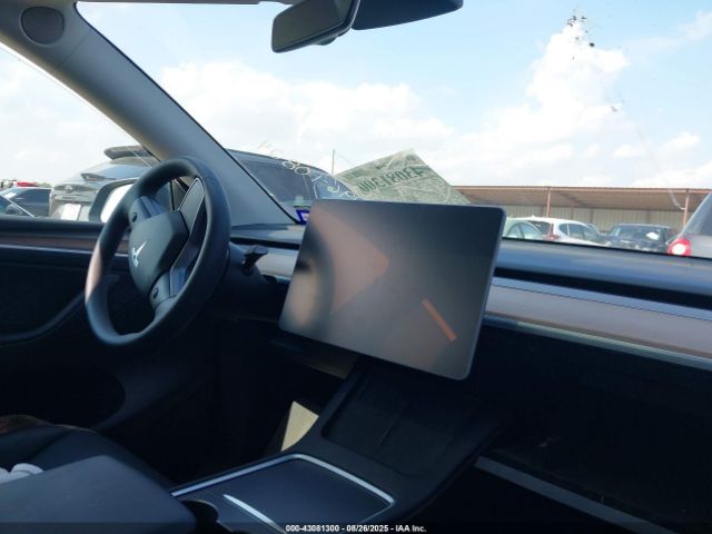 2023 TESLA MODEL Y 7SAYGDEFXPF711562 Photo 6
