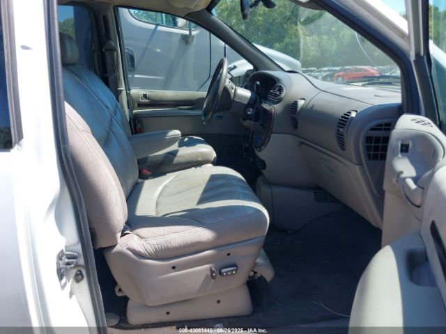 1999 CHRYSLER TOWN & COUNTRY 1C4GP64L5XB708292 Photo 4