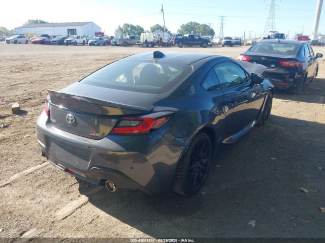 2025 TOYOTA GR86 JF1ZNBE10S8756766 Photo 3
