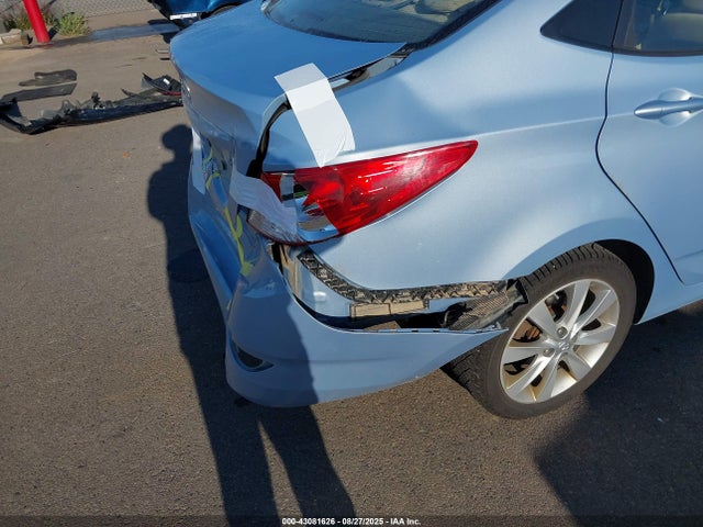 2013 Hyundai Accent Gls მანქანა იყიდება აუქციონზე, vin: KMHCU4AEXDU576787, აუქციონის ნომერი: 43081626