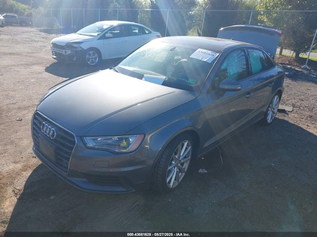 2015 AUDI A3 WAUBFGFF4F1113185 Photo 1